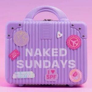NAKED SUNDAYS